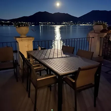 Schwalbenhaus Apartament Oggebbio